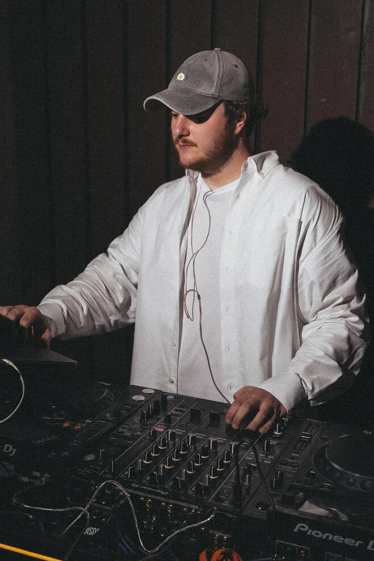 Слайд из фотографий школы Pioneer DJ School