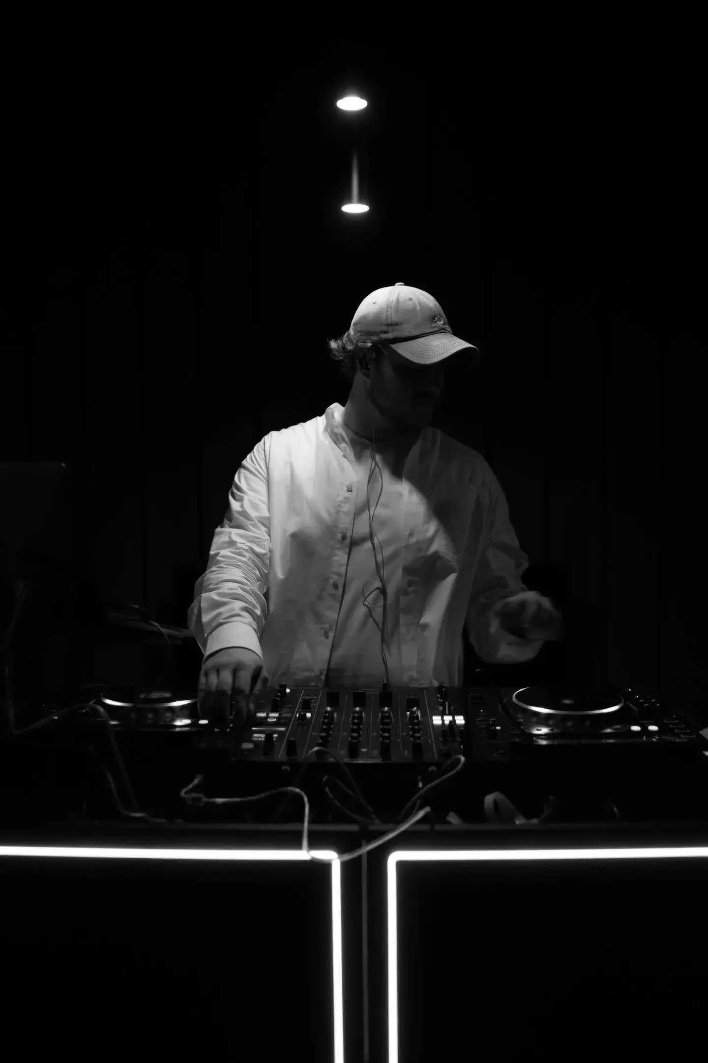 Слайд из фотографий школы Pioneer DJ School